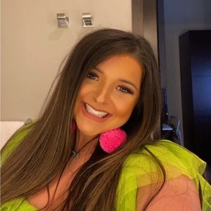 Meet your Posher, Karlie